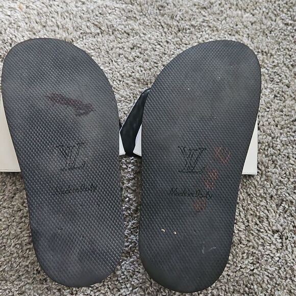 Louis Vuitton Cream Slides with Black Accents - Picture 8 of 9